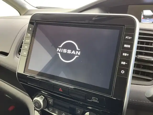 日産 セレナ ハイウェイスター V 新潟県 2020(令2)年 6.3万km アズライトブルー ワンオーナー/純正10インチメモリナビ/　フルセグTV/Bluetooth/CD/DVD/プロパイロット/セーフテパックA/・SRSカーテンエアバッグシステム&サイドエアバッグシステム/・踏み間違い衝突防止アシスト/・インテリジェント パーキングアシスト(駐車支援システム)/・標識検知機能/(進入禁止標識、最高速度標識、一時停止標識)/・インテリジェントアラウンドビューモニター/・インテリジェントDA(ふらつき警報）/・フロント&バックソナー/・ヒーター付ドアミラー/・ステアリングスイッチ/衝突被害軽減ブレーキ/レーンキープアシスト/レーダークルーズコントロール/ブラインドスポットモニター/フリップダウンモニター/両側パワースライドドア/純正ドライブレコーダー/インテリジェントルームミラー/ビルトインETC