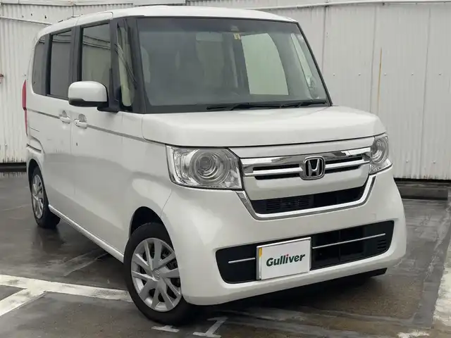 ホンダ Ｎ ＢＯＸ L 広島県 2023(令5)年 4.1万km プラチナホワイトパール ○走行距離：40154km（入庫時）/純正ディスプレイオーディオ（WX-211C）/・Bluetooth/・AM/FM/・ワンセグTV/・CD/Honda SENSING/・衝突軽減ブレーキ（CMBS）/・誤発進抑制機能/・歩行者事故低減ステアリング/・路外逸脱抑制機能/・渋滞追従機能付アダプティブクルーズコントロール（ACC）/・車線維持支援システム（LKAS）/・先行車発進お知らせ機能/・標識認識機能/・後方誤発進抑制機能/・オートハイビーム/バックカメラ/ETC