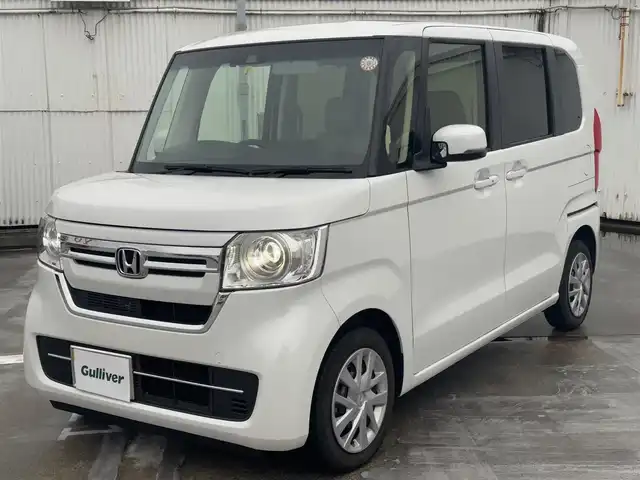 ホンダ Ｎ ＢＯＸ L 広島県 2023(令5)年 4.1万km プラチナホワイトパール ○走行距離：40154km（入庫時）/純正ディスプレイオーディオ（WX-211C）/・Bluetooth/・AM/FM/・ワンセグTV/・CD/Honda SENSING/・衝突軽減ブレーキ（CMBS）/・誤発進抑制機能/・歩行者事故低減ステアリング/・路外逸脱抑制機能/・渋滞追従機能付アダプティブクルーズコントロール（ACC）/・車線維持支援システム（LKAS）/・先行車発進お知らせ機能/・標識認識機能/・後方誤発進抑制機能/・オートハイビーム/バックカメラ/ETC