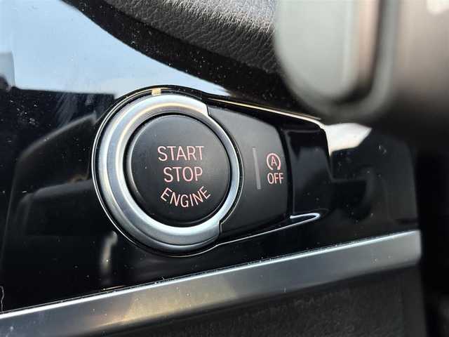 ＢＭＷ Ｘ３ xDrive20d 石川県 2016(平28)年 5.7万km 黒 純正ナビ/フルセグ/DVD・CD/全方位モニター/クルコン/ハーフレザー/パワーバックドア/ETC/ドラレコ前後/メモリーシート