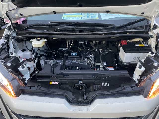 トヨタ ノア ハイブリッド Z 道央・札幌 2022(令4)年 0.4万km ホワイトパールクリスタルシャイン ・４ＷＤ/・純正１０．５インチディスプレイオーディオ＆ナビ＆ＴＶ＆ＢＴ＆ＤＶＤ＆ＣＤ＆ＨＤＭＩ＆ＡｐｐｌｅＣａｒＰｌａｙ＆ＡｎｄｒｏｉｄＡｕｔｏ/・全方向カメラ/・ＴＳＳ/・アダプティブクルーズコントロール/・横滑り防止装置/・レーンキープアシスト/・パーキングアシスト/・両側パワースライドドア/・パワーバックドア/・ハーフレザーシート/・前席シートヒーター/・オートライト/・オートマチックハイビーム/・ＬＥＤヘッドライト＆フォグ/・ステアリングヒーター/・ドアミラーヒーター/・電動パーキングブレーキ/・ブレーキホールド/・社外前後ドライブレコーダー/・純正ビルトインＥＴＣ