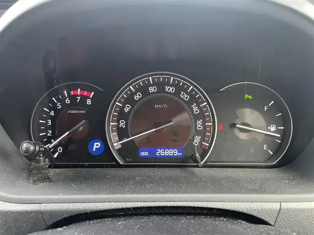 トヨタ エスクァイア Gi 静岡県 2019(令1)年 2.7万km ホワイトパールクリスタルシャイン 社外8インチメモリナビ（AM/FM/CD/DVD）/フルセグTV/Bluetooth接続/トヨタセーフティセンス/レーンキープアシスト/プリクラッシュセーフティ/オートマチックハイビーム/LEDヘッドライト/クルーズコントロール/バックカメラ/アイドリングストップ/両側パワースライドドア/レザーシート/ビルトインETC/前後ドライブレコーダー/レザーシート/前席シートヒーター/純正15インチアルミホイール/横滑り防止装置/純正フロアマット/取扱説明書