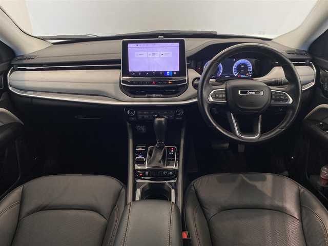 クライスラー・ジープ ジープ コンパス リミテッド 岐阜県 2021(令3)年 1.2万km パール オーディオナビゲーションシステム/　フルセグTV Bluetooth USB/　AppleCarPlay　Android Auto/アダプティブ クルーズ コントロール STOP GO機能付/LaneSense 車線逸脱警報プラス/前面衝突警報 クラッシュミティゲーション付/ブラインドスポットモニター リアクロスパスディテクション/ParkSenseフロント リアパークアシスト/ParkSense縦列 並列パークアシスト/Parkview リアバックアップカメラ/サラウンドビューカメラ/パワーバックドア/ブラックルーフレール