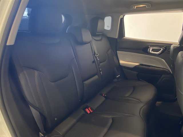 クライスラー・ジープ ジープ コンパス リミテッド 岐阜県 2021(令3)年 1.2万km パール オーディオナビゲーションシステム/　フルセグTV Bluetooth USB/　AppleCarPlay　Android Auto/アダプティブ クルーズ コントロール STOP GO機能付/LaneSense 車線逸脱警報プラス/前面衝突警報 クラッシュミティゲーション付/ブラインドスポットモニター リアクロスパスディテクション/ParkSenseフロント リアパークアシスト/ParkSense縦列 並列パークアシスト/Parkview リアバックアップカメラ/サラウンドビューカメラ/パワーバックドア/ブラックルーフレール