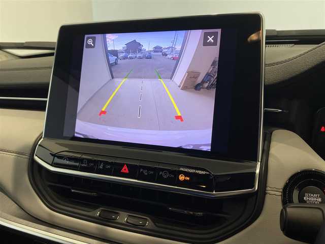 クライスラー・ジープ ジープ コンパス リミテッド 岐阜県 2021(令3)年 1.2万km パール オーディオナビゲーションシステム/　フルセグTV Bluetooth USB/　AppleCarPlay　Android Auto/アダプティブ クルーズ コントロール STOP GO機能付/LaneSense 車線逸脱警報プラス/前面衝突警報 クラッシュミティゲーション付/ブラインドスポットモニター リアクロスパスディテクション/ParkSenseフロント リアパークアシスト/ParkSense縦列 並列パークアシスト/Parkview リアバックアップカメラ/サラウンドビューカメラ/パワーバックドア/ブラックルーフレール