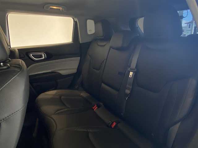 クライスラー・ジープ ジープ コンパス リミテッド 岐阜県 2021(令3)年 1.2万km パール オーディオナビゲーションシステム/　フルセグTV Bluetooth USB/　AppleCarPlay　Android Auto/アダプティブ クルーズ コントロール STOP GO機能付/LaneSense 車線逸脱警報プラス/前面衝突警報 クラッシュミティゲーション付/ブラインドスポットモニター リアクロスパスディテクション/ParkSenseフロント リアパークアシスト/ParkSense縦列 並列パークアシスト/Parkview リアバックアップカメラ/サラウンドビューカメラ/パワーバックドア/ブラックルーフレール