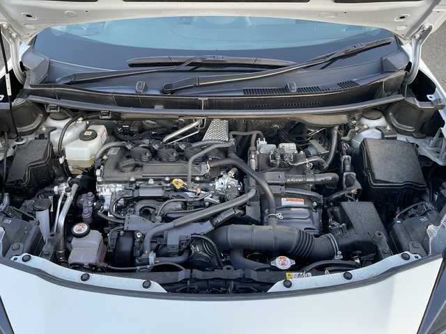 トヨタ ヤリスクロス ハイブリッド Z 岩手県 2020(令2)年 8.6万km ホワイトパールクリスタルシャイン 8型ナビ 全周囲C アドバンスドP ドラレコ シートヒーター ハーフレザーシート ビルドインETC2.0 レーダークルーズ ステアヒーター BSM 純正18インチAW ヒーター付ドアミラー オートLEDライト ダウンヒルアシスト