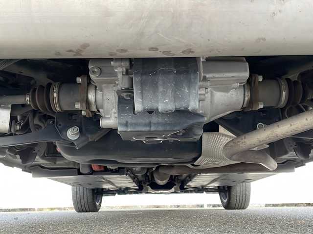 トヨタ ヤリスクロス ハイブリッド Z 岩手県 2020(令2)年 8.6万km ホワイトパールクリスタルシャイン 8型ナビ 全周囲C アドバンスドP ドラレコ シートヒーター ハーフレザーシート ビルドインETC2.0 レーダークルーズ ステアヒーター BSM 純正18インチAW ヒーター付ドアミラー オートLEDライト ダウンヒルアシスト