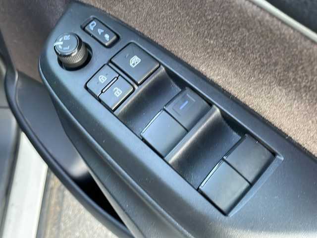 トヨタ ヤリスクロス ハイブリッド Z 岩手県 2020(令2)年 8.6万km ホワイトパールクリスタルシャイン 8型ナビ 全周囲C アドバンスドP ドラレコ シートヒーター ハーフレザーシート ビルドインETC2.0 レーダークルーズ ステアヒーター BSM 純正18インチAW ヒーター付ドアミラー オートLEDライト ダウンヒルアシスト