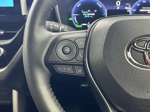 トヨタ カローラ クロス ハイブリッド Z 奈良県 2025(令7)年 1万km プラチナホワイトパールマイカ ・トヨタセーフティセンス/・プリクラッシュセーフティー/・レーンディーパーチャーアラート/・レーダークルーズコントロール/・レーンキープアシスト/・オートマチックハイビーム/・ロードサインアシスト/・先行車発進告知機能/寒冷地仕様/純正ディスプレイオーディオ１０．５インチ/・フルセグTV/Bluetooth/applecarplay//androidauto/miracast/HDMI /バックカメラ　/パワーシート/・ハーフレザーシート/・シートヒーター/ステアリングヒーター/電動リアゲート/SOSコール/純正フロアマット/LEDヘッドライト/・レベライザー有