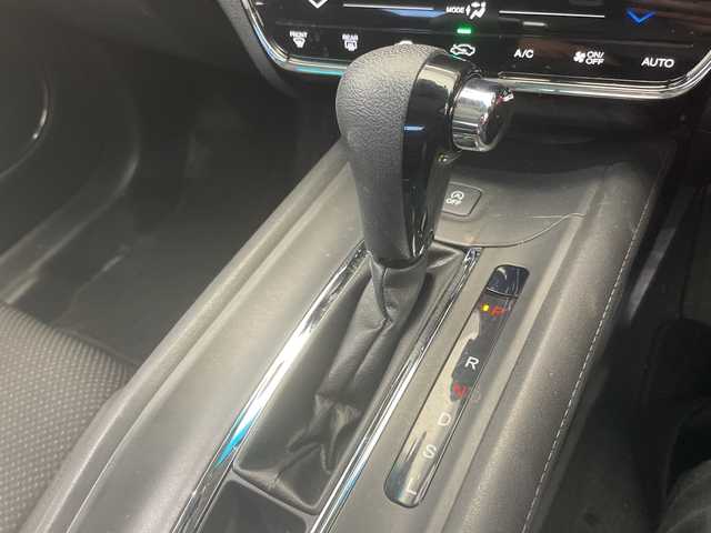 ホンダ ヴェゼル X ホンダセンシング 栃木県 2020(令2)年 4.1万km クリスタルブラックパール 純正ナビ/(CD/Bluetooth)/バックカメラ/ホンダセンシング/レーダークルーズコントロール/車線逸脱装置/ビルトインETC/前後ドライブレコーダー/自動防眩ミラー/オートエアコン/LEDヘッドライト/本革ステアリング/ステアリングスイッチ/純正アルミホイール/純正フロアマット