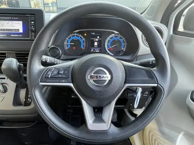 日産 デイズ B 滋賀県 2020(令2)年 4万km ホワイト 純正SDナビ/【Bluetooth/CD/DVD/SD/フルセグ】/クリアランスソナー/オートライト/電動格納ミラー/衝突軽減ブレーキ/横滑り防止装置