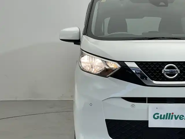 日産 デイズ B 滋賀県 2020(令2)年 4万km ホワイト 純正SDナビ/【Bluetooth/CD/DVD/SD/フルセグ】/クリアランスソナー/オートライト/電動格納ミラー/衝突軽減ブレーキ/横滑り防止装置