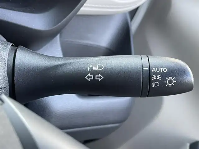 日産 デイズ B 滋賀県 2020(令2)年 4万km ホワイト 純正SDナビ/【Bluetooth/CD/DVD/SD/フルセグ】/クリアランスソナー/オートライト/電動格納ミラー/衝突軽減ブレーキ/横滑り防止装置