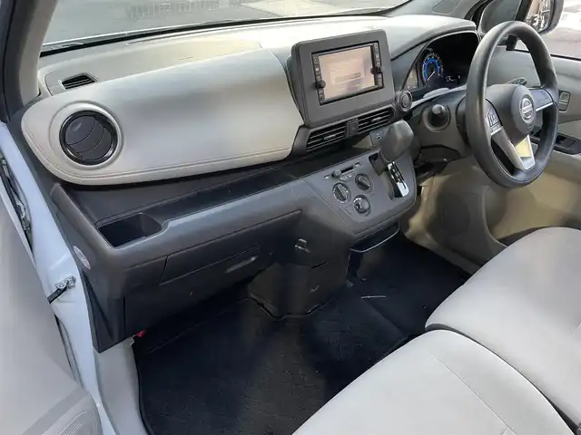 日産 デイズ B 滋賀県 2020(令2)年 4万km ホワイト 純正SDナビ/【Bluetooth/CD/DVD/SD/フルセグ】/クリアランスソナー/オートライト/電動格納ミラー/衝突軽減ブレーキ/横滑り防止装置