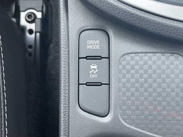 トヨタ ヤリスクロス Z 神奈川県 2024(令6)年 0.2万km ベージュ 純正ナビ/フルセグ/Bluetooth/USB/HDMI　/追従クルーズコントロール　/全周囲カメラ　/パワーバックドア　/前後コーナーセンサー　/クリアランスソナー　/パワーシート　/シートヒーターＤ＋Ｎ席　/ビルドインＥＴＣ2.0/前後ドライブレコーダー/LEDヘッドライト/オートマチックハイビーム/オートライト/フォグライト/スマートキー/プッシュスタート/純正アルミホイール/純正フロアマット/電動格納ミラー/ドアバイザー/ABS/横滑り防止装置/衝突被害軽減システム/盗難防止装置