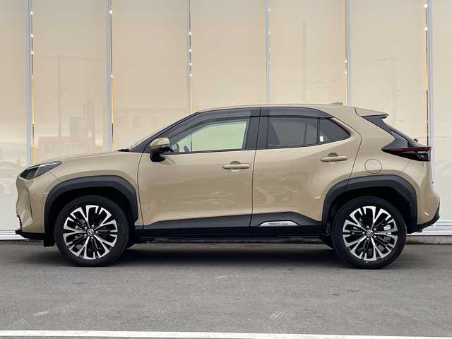 トヨタ ヤリスクロス Z 神奈川県 2024(令6)年 0.2万km ベージュ 純正ナビ/フルセグ/Bluetooth/USB/HDMI　/追従クルーズコントロール　/全周囲カメラ　/パワーバックドア　/前後コーナーセンサー　/クリアランスソナー　/パワーシート　/シートヒーターＤ＋Ｎ席　/ビルドインＥＴＣ2.0/前後ドライブレコーダー/LEDヘッドライト/オートマチックハイビーム/オートライト/フォグライト/スマートキー/プッシュスタート/純正アルミホイール/純正フロアマット/電動格納ミラー/ドアバイザー/ABS/横滑り防止装置/衝突被害軽減システム/盗難防止装置