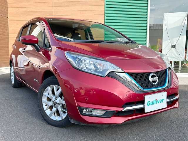 日産 ノート e－パワー メダリスト 宮城県 2018(平30)年 6.9万km 赤 ワンオーナー/純正ナビ（FM AM フルセグTV Bluetooth DVD SD Blu-ray）/全方位カメラ/バックカメラ/クルーズコントロール/ドライブレコーダー/ワイドミラー/ハーフレザーシート/ETC/LEDヘッドライト/純正フロアマット/純正アルミホイール/スマートキー/スペアキー×１/プリクラッシュセーフティ