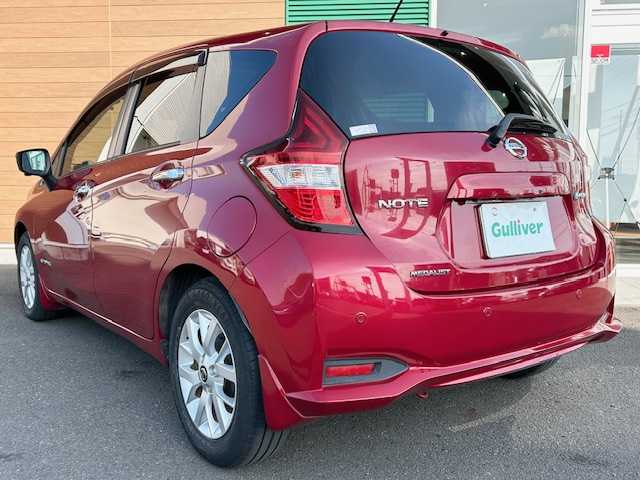 日産 ノート e－パワー メダリスト 宮城県 2018(平30)年 6.9万km 赤 ワンオーナー/純正ナビ（FM AM フルセグTV Bluetooth DVD SD Blu-ray）/全方位カメラ/バックカメラ/クルーズコントロール/ドライブレコーダー/ワイドミラー/ハーフレザーシート/ETC/LEDヘッドライト/純正フロアマット/純正アルミホイール/スマートキー/スペアキー×１/プリクラッシュセーフティ