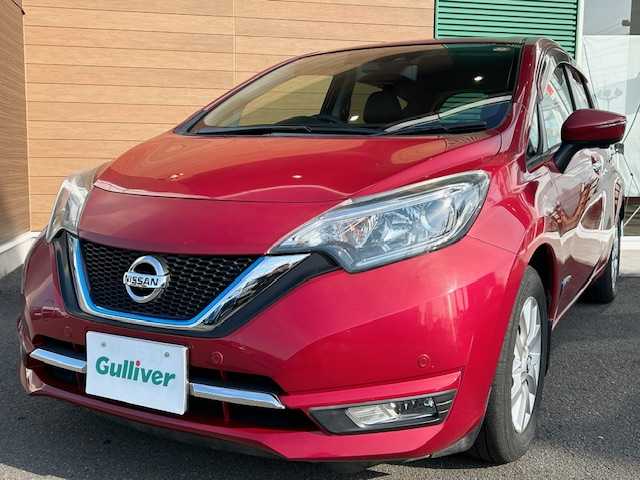 日産 ノート e－パワー メダリスト 宮城県 2018(平30)年 6.9万km 赤 ワンオーナー/純正ナビ（FM AM フルセグTV Bluetooth DVD SD Blu-ray）/全方位カメラ/バックカメラ/クルーズコントロール/ドライブレコーダー/ワイドミラー/ハーフレザーシート/ETC/LEDヘッドライト/純正フロアマット/純正アルミホイール/スマートキー/スペアキー×１/プリクラッシュセーフティ