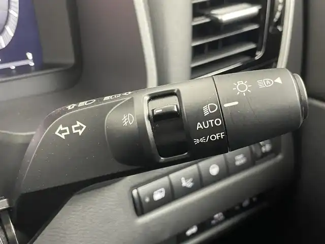 日産 エクストレイル G e－4ORCE 埼玉県 2024(令6)年 0.7万km ブリリアントホワイトパール BOSEオーディオ/アラウンドビューモニター/インテリジェントルームミラー/純正ナビ/フルセグTV/HUD/バグガード/オーバーフェンダー/リフトアップ/リアスポイラー/パワーシート/シートヒーター/シートメモリー/ハンドルヒーター/100v電源/LEDヘッドライト/19インチ純正アルミホイール/ETC2.0/BSM