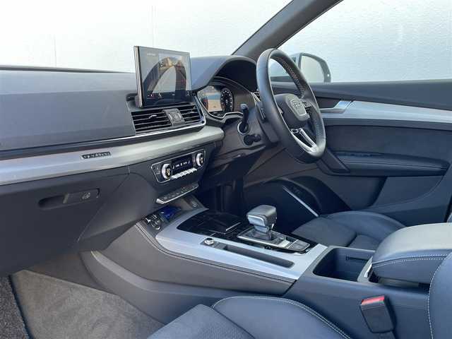 アウディ アウディ Ｑ５ SB 40TDIクワトロ Sライン 東京都 2023(令5)年 2.1万km パール Audiドライブセレクト＆プレセンス /ハーフレザースポーツシート /パワーシート /シートヒーター /マトリクスLED /地デジTV /ハーフレザー /360°ビュー /バーチャルコックピット /純正ナビ /パークアシスト /イルミスカッフ