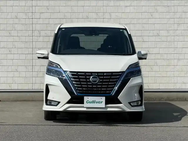 日産 セレナ e－パワー ハイウェイスター V 福岡県 2020(令2)年 3.4万km ブリリアントホワイトパール 純正10型SDナビ(フルセグTV/CD/DVD/BT)アラウンドビューモニタープロパイロットエマージェンシーブレーキコーナーセンサーBSM両側パワスラドラレコETCUSBポート純正LEDヘッドライト純正フロアマット純正16インチアルミホイール