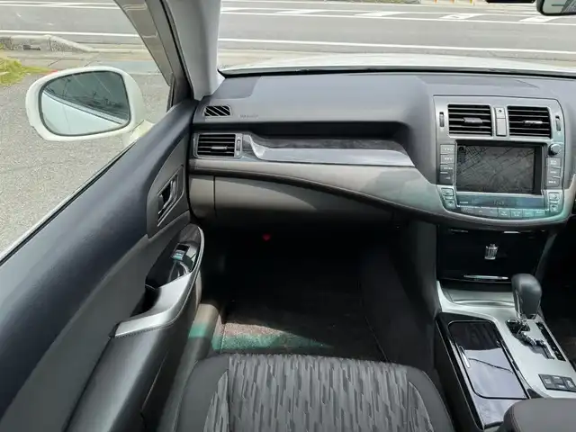 トヨタ クラウン アスリート 滋賀県 2010(平22)年 7.4万km ホワイトパールクリスタルシャイン 純正メーカーナビ/　フルセグ HDD AM FM/バックカメラ/ドライブレコーダー/ビルトインETC/クルーズコントロール/スマートキー×2/プッシュスタート/純正フロアマット/純正ドアバイザー/アルファード純正18インチアルミ/ステアリングスイッチ/