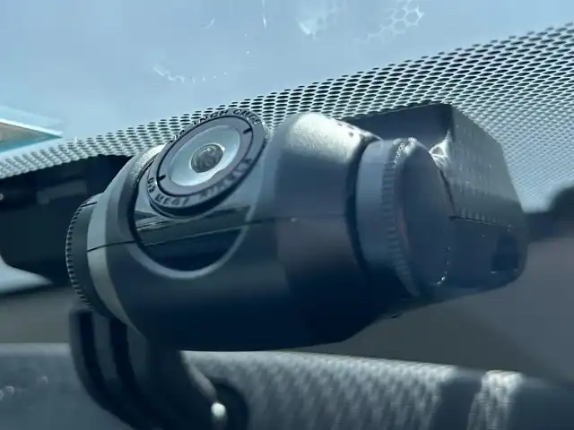 トヨタ アクア S 静岡県 2014(平26)年 3.2万km スーパーホワイトⅡ スマートエントリーパッケージ/ナビレディパッケージ/純正メモリナビ/・ワンセグ/CD/Bluetooth/バックカメラ/前方ドライブレコーダー/ETC/ステアリングスイッチ/オートライト/スマートキー/・プッシュスタート/ウインカーミラー/純正フロアマット/ドアバイザー