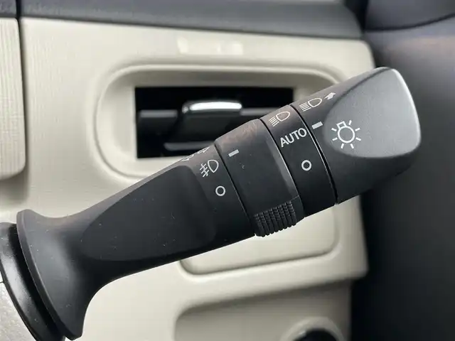 ダイハツ ムーヴ キャンバス G メイクアップ リミテッド　SAⅢ 千葉県 2021(令3)年 4.4万km パールホワイトⅢ/ナチュラルベージュマイカメタリック 2トーン 社外メモリナビ　/全方位カメラ　/Ｂｌｕｅｔｏｏｔｈ接続あり　/ＣＤ再生あり　/ＥＴＣ　/シートヒーター　/両側パワースライドドア /スマートアシストIII /LEDヘッドライト /スマートキー /アイドリングストップ