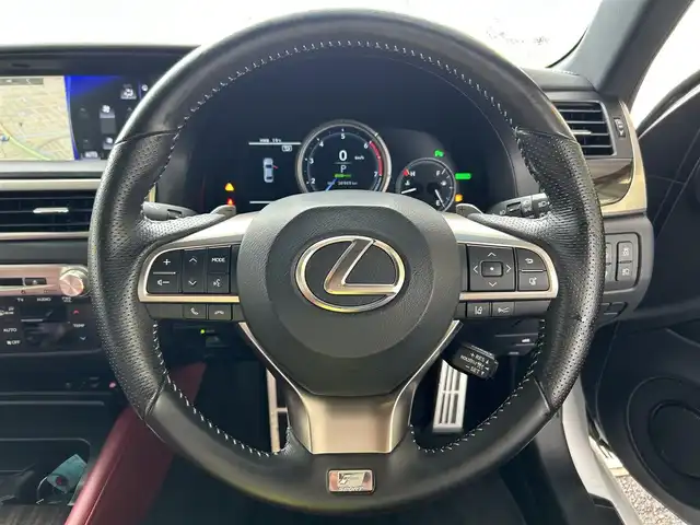 レクサス ＧＳ 300h Fスポーツ 兵庫県 2017(平29)年 3.7万km ホワイトノーヴァガラスフレーク 純正ナビ（AM/FM/CD/TV/BT)/フルセグTV/前方ドライブレコーダー/セーフティセンス/レーンキープアシスト/バックカメラ/プッシュスタート/革巻きステアリング/ステアリングヒーター/パドルシフト/クルーズコントロール（追従なし）/ビルドインETC/TVキャンセラー/シートメモリー/レザーシート/シートヒーター/ベンチレーション/リアサンシェード/純正フロアマット/ドアバイザー/純正19インチアルミホイール
