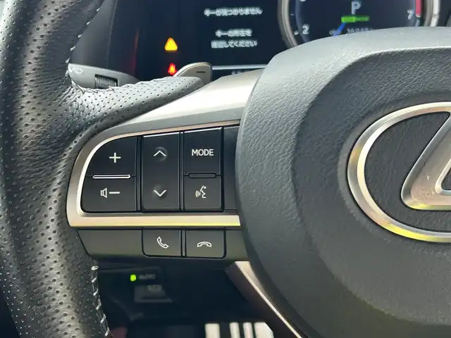 レクサス ＧＳ 300h Fスポーツ 兵庫県 2017(平29)年 3.7万km ホワイトノーヴァガラスフレーク 純正ナビ（AM/FM/CD/TV/BT)/フルセグTV/前方ドライブレコーダー/セーフティセンス/レーンキープアシスト/バックカメラ/プッシュスタート/革巻きステアリング/ステアリングヒーター/パドルシフト/クルーズコントロール（追従なし）/ビルドインETC/TVキャンセラー/シートメモリー/レザーシート/シートヒーター/ベンチレーション/リアサンシェード/純正フロアマット/ドアバイザー/純正19インチアルミホイール