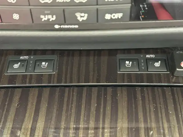 レクサス ＧＳ 300h Fスポーツ 兵庫県 2017(平29)年 3.7万km ホワイトノーヴァガラスフレーク 純正ナビ（AM/FM/CD/TV/BT)/フルセグTV/前方ドライブレコーダー/セーフティセンス/レーンキープアシスト/バックカメラ/プッシュスタート/革巻きステアリング/ステアリングヒーター/パドルシフト/クルーズコントロール（追従なし）/ビルドインETC/TVキャンセラー/シートメモリー/レザーシート/シートヒーター/ベンチレーション/リアサンシェード/純正フロアマット/ドアバイザー/純正19インチアルミホイール