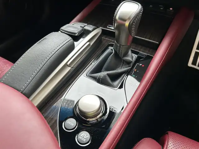 レクサス ＧＳ 300h Fスポーツ 兵庫県 2017(平29)年 3.7万km ホワイトノーヴァガラスフレーク 純正ナビ（AM/FM/CD/TV/BT)/フルセグTV/前方ドライブレコーダー/セーフティセンス/レーンキープアシスト/バックカメラ/プッシュスタート/革巻きステアリング/ステアリングヒーター/パドルシフト/クルーズコントロール（追従なし）/ビルドインETC/TVキャンセラー/シートメモリー/レザーシート/シートヒーター/ベンチレーション/リアサンシェード/純正フロアマット/ドアバイザー/純正19インチアルミホイール