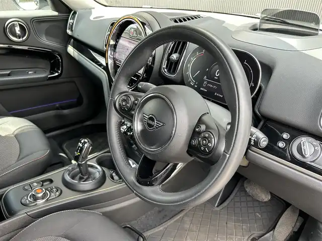 ＭＩＮＩ ＢＭＷ ミニ クロスオーバー クーパー D オール4 道東・釧路十勝 2020(令2)年 3万km ホワイト・シルバー ペッパーパッケージ/　・バックカメラ/　・パークディスタンスコントロール/　・MINIドライビングモード/アクティブクルーズコントロール/純正HDDナビ/BT/USB/シートヒーター/パワーバックドア/純正ドライブレコーダー(前)/アンビエントライト/ヘッドアップディスプレイ/アダプディブLEDヘッドライト/オートライト/LEDデイライト/フロント/リアフォグライト/ミラーETC/社外16インチAW/インテリジェントセーフティ