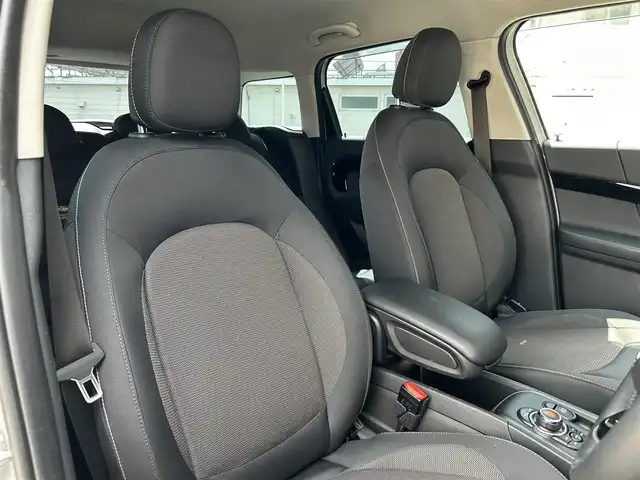 ＭＩＮＩ ＢＭＷ ミニ クロスオーバー クーパー D オール4 道東・釧路十勝 2020(令2)年 3万km ホワイト・シルバー ペッパーパッケージ/　・バックカメラ/　・パークディスタンスコントロール/　・MINIドライビングモード/アクティブクルーズコントロール/純正HDDナビ/BT/USB/シートヒーター/パワーバックドア/純正ドライブレコーダー(前)/アンビエントライト/ヘッドアップディスプレイ/アダプディブLEDヘッドライト/オートライト/LEDデイライト/フロント/リアフォグライト/ミラーETC/社外16インチAW/インテリジェントセーフティ