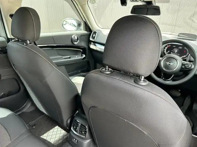ＭＩＮＩ ＢＭＷ ミニ クロスオーバー クーパー D オール4 道東・釧路十勝 2020(令2)年 3万km ホワイト・シルバー ペッパーパッケージ/　・バックカメラ/　・パークディスタンスコントロール/　・MINIドライビングモード/アクティブクルーズコントロール/純正HDDナビ/BT/USB/シートヒーター/パワーバックドア/純正ドライブレコーダー(前)/アンビエントライト/ヘッドアップディスプレイ/アダプディブLEDヘッドライト/オートライト/LEDデイライト/フロント/リアフォグライト/ミラーETC/社外16インチAW/インテリジェントセーフティ