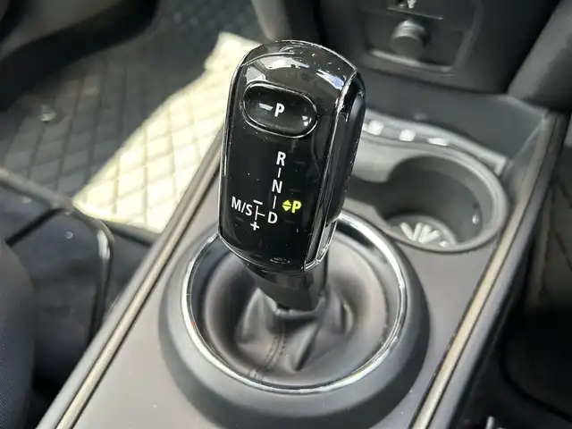 ＭＩＮＩ ＢＭＷ ミニ クロスオーバー クーパー D オール4 道東・釧路十勝 2020(令2)年 3万km ホワイト・シルバー ペッパーパッケージ/　・バックカメラ/　・パークディスタンスコントロール/　・MINIドライビングモード/アクティブクルーズコントロール/純正HDDナビ/BT/USB/シートヒーター/パワーバックドア/純正ドライブレコーダー(前)/アンビエントライト/ヘッドアップディスプレイ/アダプディブLEDヘッドライト/オートライト/LEDデイライト/フロント/リアフォグライト/ミラーETC/社外16インチAW/インテリジェントセーフティ
