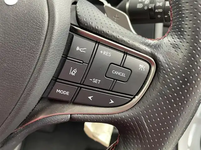 レクサス ＵＸ 250h Fスポーツ 愛知県 2020(令2)年 5.5万km ホワイトノーヴァガラスフレーク サンルーフ/3眼LEDヘッドライト/純正ナビ/バックカメラ/ブラインドスポットモニター/クルーズコントロール/電動リアゲード/レザーシート/パワーシート/シートヒーター/シートクーラー/ステアリングヒート/ドライブレコーダー/純正AW/パドルシフト/後退時連動式ドアミラー/オートホールド/レーンキープ/オートライト/オートマチックハイビーム/コーナリングライト