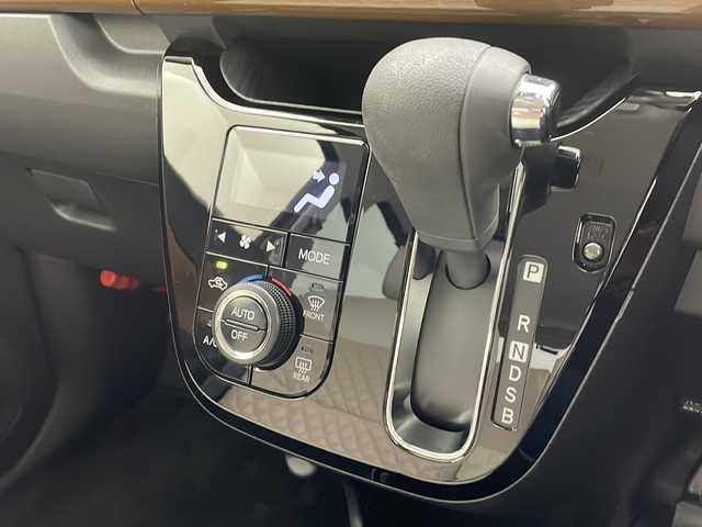 ダイハツ キャスト スタイル GプライムコレSAⅢ 千葉県 2018(平30)年 6.6万km プラムブラウンクリスタルマイカ スマートアシストIII/・衝突軽減ブレーキ/・誤発進抑制制御/・車線逸脱警報/・先行車発進お知らせ/・オートハイビーム/社外7インチメモリナビ/CD BT MSV フルセグ/バックカメラ/LEDオートライト/シートヒーター/純正15インチアルミホイール/純正フロアマット/スマートキー×2/プッシュスタート/ETC