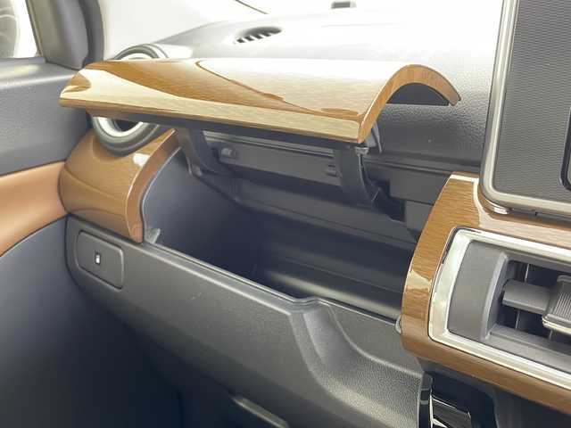 ダイハツ キャスト スタイル GプライムコレSAⅢ 千葉県 2018(平30)年 6.6万km プラムブラウンクリスタルマイカ スマートアシストIII/・衝突軽減ブレーキ/・誤発進抑制制御/・車線逸脱警報/・先行車発進お知らせ/・オートハイビーム/社外7インチメモリナビ/CD BT MSV フルセグ/バックカメラ/LEDオートライト/シートヒーター/純正15インチアルミホイール/純正フロアマット/スマートキー×2/プッシュスタート/ETC