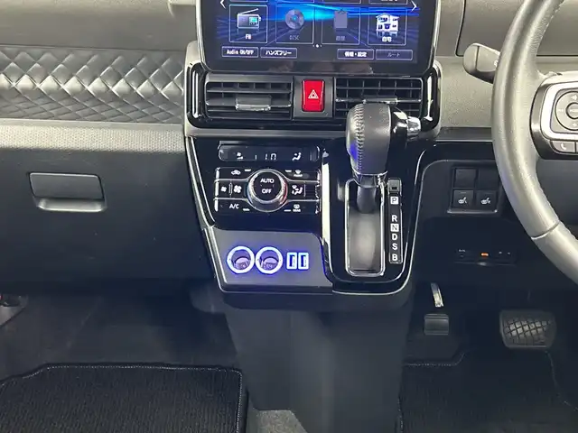 ダイハツ タント カスタム RS セレクション 新潟県 2020(令2)年 3.6万km シャイニングホワイトパール 禁煙車/社外フローティングナビ/フルセグ/　CD/DVD/SD/Bluetooth/全周囲カメラ/社外デジタルインナーミラー/　（ドライブレコーダー内蔵型）/コーナーセンサー/両側パワースライドドア/レーダークルーズコントロール/ハーフレザーシート/前席シートヒーター/衝突被害軽減ブレーキ/LEDヘッドライト/オートライト/フォグランプ/ロングスライドシート/電動格納式ミラー/ETC