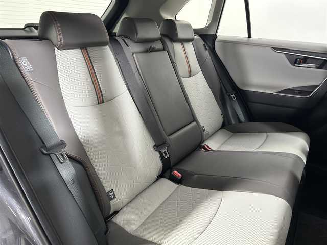 トヨタ ＲＡＶ４ ハイブリッド アドベンチャー 大阪府 2022(令4)年 1.7万km グレーメタリック 純正ナビ(フルセグ/Bluetooth) バックカメラ デジタルインナーミラー ETC 革シート パワーシート/ヒーター/エアコン 電動リアゲート 衝突軽減 レーダーC クリアランスソナー BSM