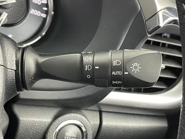トヨタ ハイラックス Z 埼玉県 2021(令3)年 2.6万km オキサイドブロンズM ４ＷＤ　/ディーゼルターボ　/純正ＳＤナビ　/バックカメラ　/衝突被害軽減/レーダークルーズコントロール/クリアランスソナー /社外ホイール　/ブロックタイヤ　/前後ドライブレコーダー　/ＥＴＣ２．０　　/オートＬＥＤライト　