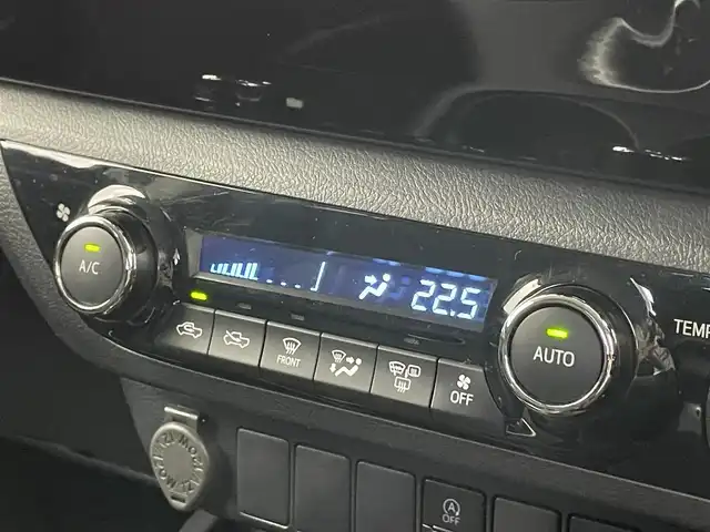 トヨタ ハイラックス Z 埼玉県 2021(令3)年 2.6万km オキサイドブロンズM ４ＷＤ　/ディーゼルターボ　/純正ＳＤナビ　/バックカメラ　/衝突被害軽減/レーダークルーズコントロール/クリアランスソナー /社外ホイール　/ブロックタイヤ　/前後ドライブレコーダー　/ＥＴＣ２．０　　/オートＬＥＤライト　
