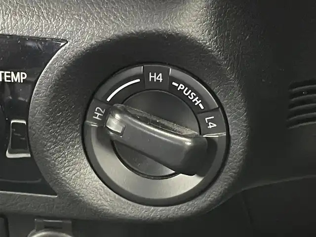トヨタ ハイラックス Z 埼玉県 2021(令3)年 2.6万km オキサイドブロンズM ４ＷＤ　/ディーゼルターボ　/純正ＳＤナビ　/バックカメラ　/衝突被害軽減/レーダークルーズコントロール/クリアランスソナー /社外ホイール　/ブロックタイヤ　/前後ドライブレコーダー　/ＥＴＣ２．０　　/オートＬＥＤライト　