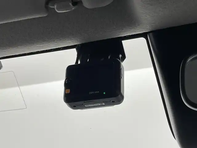 トヨタ ハイラックス Z 埼玉県 2021(令3)年 2.6万km オキサイドブロンズM ４ＷＤ　/ディーゼルターボ　/純正ＳＤナビ　/バックカメラ　/衝突被害軽減/レーダークルーズコントロール/クリアランスソナー /社外ホイール　/ブロックタイヤ　/前後ドライブレコーダー　/ＥＴＣ２．０　　/オートＬＥＤライト　