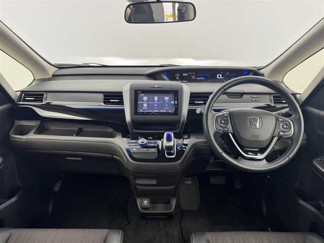 ホンダ フリード ハイブリット モデューロX ホンダセンシング 愛知県 2018(平30)年 7.1万km ホワイトオーキッドパール ホンダセンシング/　　・衝突軽減ブレーキシステム/　　・誤発進抑制機能/　　・歩行者事故低減ステアリング/　　・路外逸脱抑制機能/　　・アダプティブクルーズコントロール/　　・車線維持支援システム/純正7インチナビ　/　　・CD/DVD/BT/フルセグ/バックカメラ/ビルトインETC/革巻きステアリング/ステアリングリモコン/ハーフレザーシート/キャプテンシート/両側パワースライドドア/無限15インチアルミホイール/純正LEDヘッドライト/フォグランプ/取扱説明書/保証書