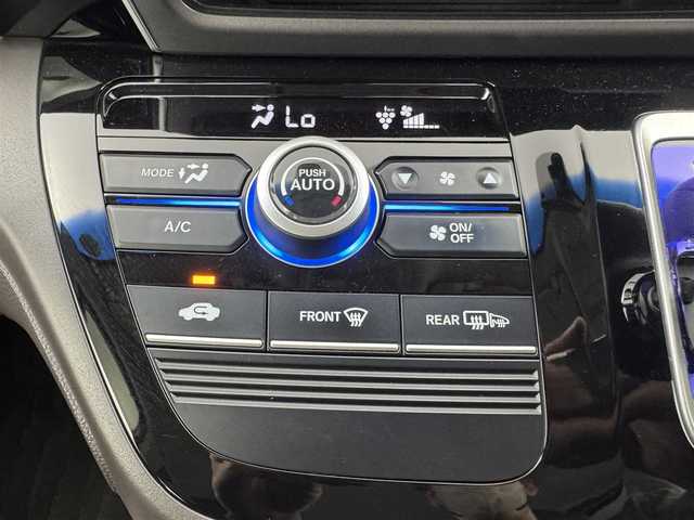 ホンダ フリード ハイブリット モデューロX ホンダセンシング 愛知県 2018(平30)年 7.1万km ホワイトオーキッドパール ホンダセンシング/　　・衝突軽減ブレーキシステム/　　・誤発進抑制機能/　　・歩行者事故低減ステアリング/　　・路外逸脱抑制機能/　　・アダプティブクルーズコントロール/　　・車線維持支援システム/純正7インチナビ　/　　・CD/DVD/BT/フルセグ/バックカメラ/ビルトインETC/革巻きステアリング/ステアリングリモコン/ハーフレザーシート/キャプテンシート/両側パワースライドドア/無限15インチアルミホイール/純正LEDヘッドライト/フォグランプ/取扱説明書/保証書