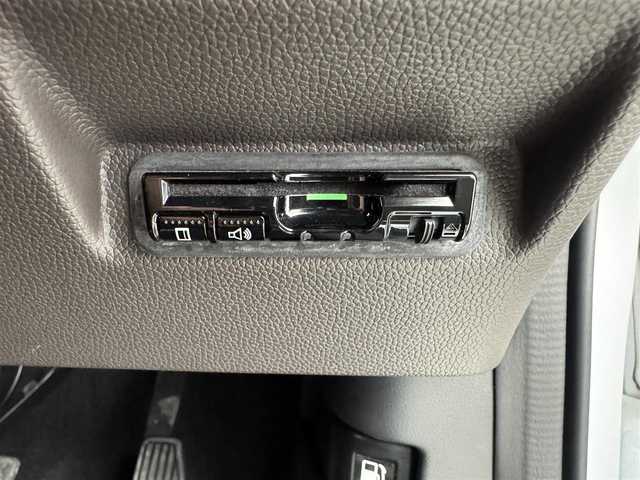 ホンダ フリード ハイブリット モデューロX ホンダセンシング 愛知県 2018(平30)年 7.1万km ホワイトオーキッドパール ホンダセンシング/　　・衝突軽減ブレーキシステム/　　・誤発進抑制機能/　　・歩行者事故低減ステアリング/　　・路外逸脱抑制機能/　　・アダプティブクルーズコントロール/　　・車線維持支援システム/純正7インチナビ　/　　・CD/DVD/BT/フルセグ/バックカメラ/ビルトインETC/革巻きステアリング/ステアリングリモコン/ハーフレザーシート/キャプテンシート/両側パワースライドドア/無限15インチアルミホイール/純正LEDヘッドライト/フォグランプ/取扱説明書/保証書